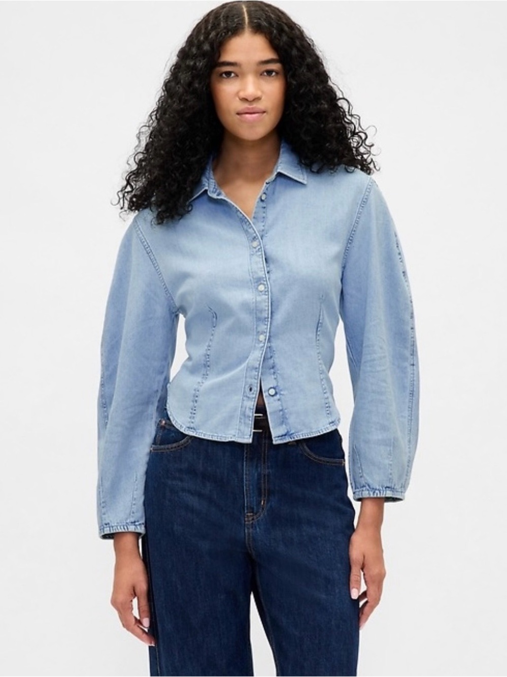 NWT GAP Women’s Light Wash Denim Button-Down Shirt Balloon Sleeves Size Large